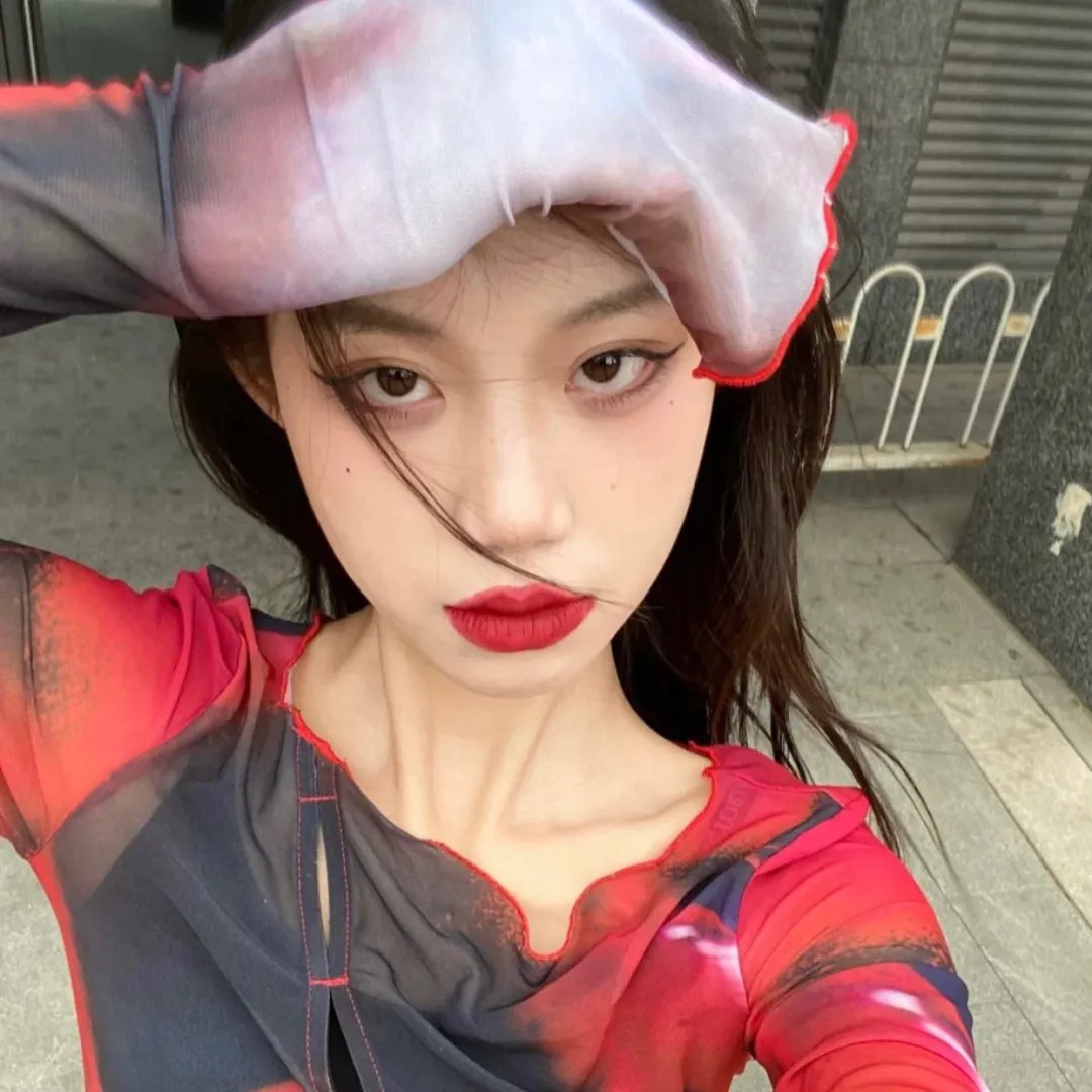 万花嬉春